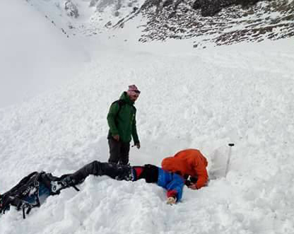 Лыжник погиб при сходе лавины в Гульмарге